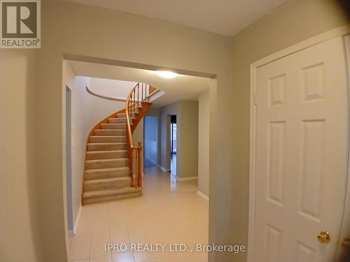 3271 Mead Crescent, Burlington, ON - Indoor Photo Showing Other Room