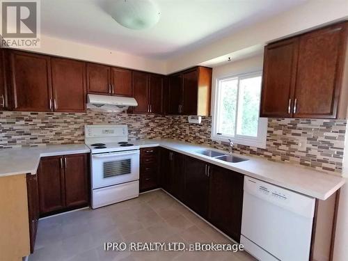 3271 Mead Crescent, Burlington, ON - Indoor Photo Showing Kitchen With Double Sink