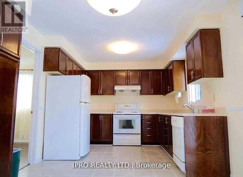 3271 Mead Crescent, Burlington, ON - Indoor Photo Showing Kitchen