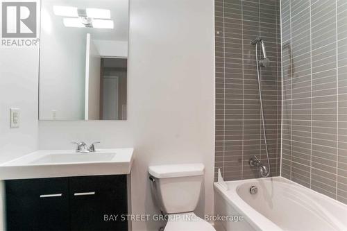 2307 - 110 Charles Street E, Toronto, ON - Indoor Photo Showing Bathroom