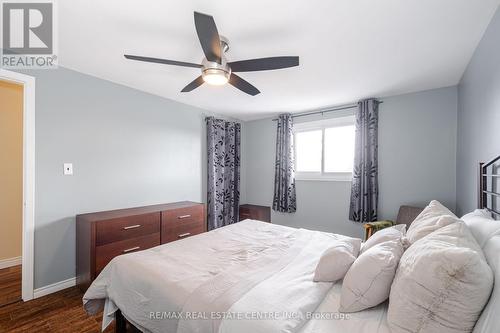 260 Kinmount Crescent, Oshawa, ON - Indoor Photo Showing Bedroom