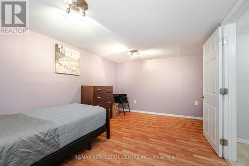 260 Kinmount Crescent, Oshawa, ON - Indoor Photo Showing Bedroom