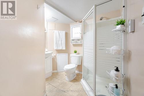 260 Kinmount Crescent, Oshawa, ON - Indoor Photo Showing Bathroom