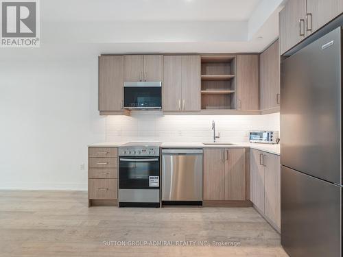 817 - 50 George Butchart Drive, Toronto, ON - Indoor Photo Showing Kitchen With Stainless Steel Kitchen With Upgraded Kitchen