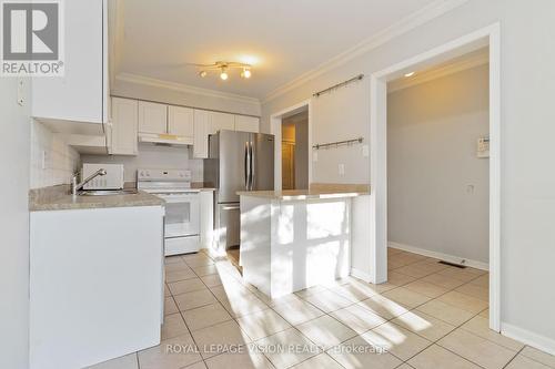 5141 Brada Crescent, Burlington, ON - Indoor Photo Showing Kitchen