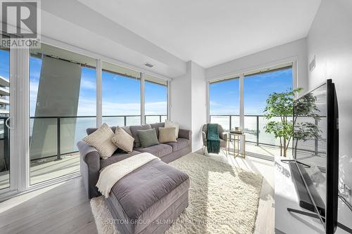 4910 - 30 Shore Breeze Drive, Toronto, ON - Indoor Photo Showing Living Room