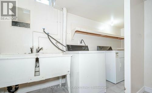 28 Panda Lane, Brampton, ON - Indoor Photo Showing Laundry Room