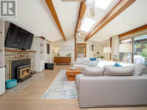 13716 22 Side Road, Halton Hills, ON - Indoor Photo Showing Living Room With Fireplace