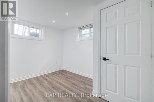 22 East 39Th Street, Hamilton, ON - Indoor Photo Showing Other Room