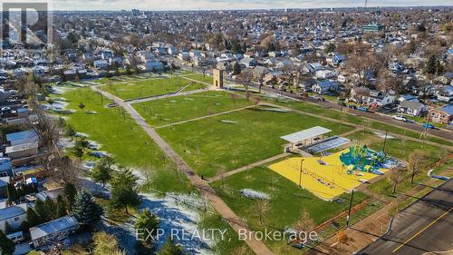 22 East 39Th Street, Hamilton, ON - Outdoor With View