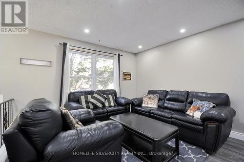 37 Autumn Road, Brantford, ON - Indoor Photo Showing Living Room