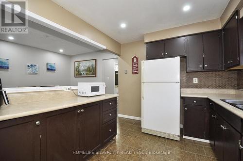 37 Autumn Road, Brantford, ON - Indoor Photo Showing Kitchen With Double Sink