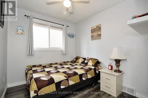 37 Autumn Road, Brantford, ON - Indoor Photo Showing Bedroom