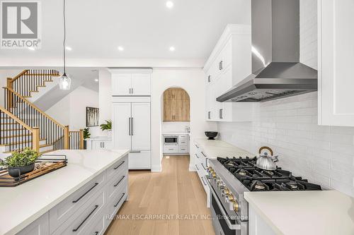 63 Brian Boulevard, Hamilton, ON - Indoor Photo Showing Kitchen With Upgraded Kitchen