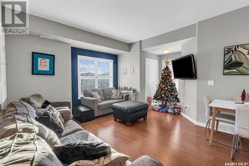 104 1015 Patrick Crescent, Saskatoon, SK - Indoor Photo Showing Living Room