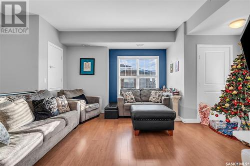 104 1015 Patrick Crescent, Saskatoon, SK - Indoor Photo Showing Living Room