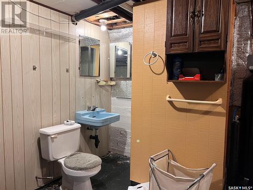 304 4Th Street W, Wynyard, SK - Indoor Photo Showing Bathroom