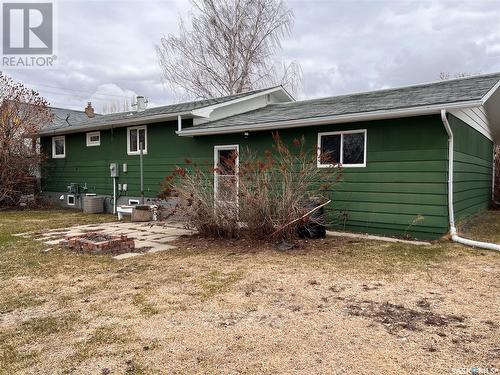 304 4Th Street W, Wynyard, SK - Outdoor