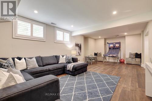 48 Palomino Drive, Hamilton (Carlisle), ON - Indoor Photo Showing Living Room