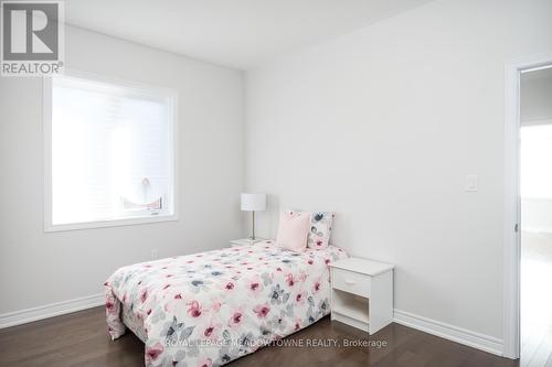 3401 Vernon Powell Drive, Oakville, ON - Indoor Photo Showing Bedroom