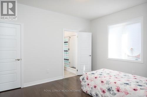 3401 Vernon Powell Drive, Oakville, ON - Indoor Photo Showing Bedroom