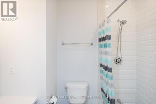 3401 Vernon Powell Drive, Oakville, ON - Indoor Photo Showing Bathroom