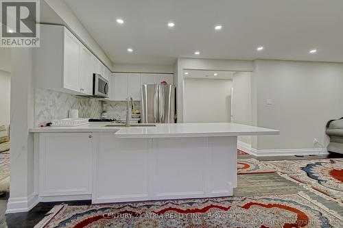 998 Ridge Valley Drive, Oshawa, ON - Indoor Photo Showing Kitchen