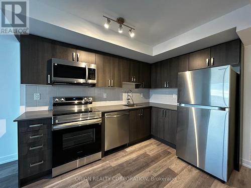 903 - 1435 Celebration Drive, Pickering, ON - Indoor Photo Showing Kitchen