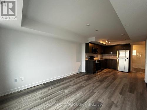 903 - 1435 Celebration Drive, Pickering, ON - Indoor Photo Showing Kitchen