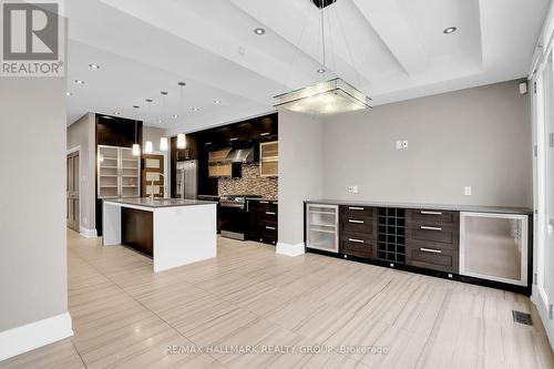 1601 Kingsdale Avenue, Ottawa, ON - Indoor Photo Showing Kitchen With Upgraded Kitchen