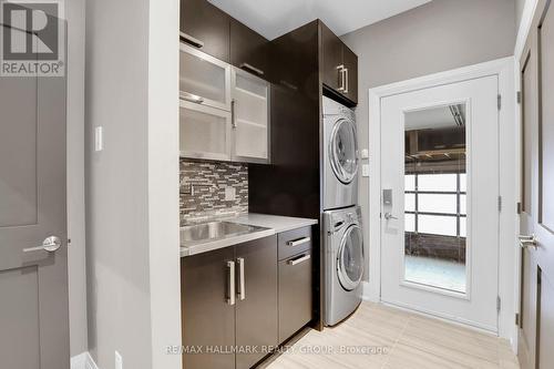 1601 Kingsdale Avenue, Ottawa, ON - Indoor Photo Showing Laundry Room