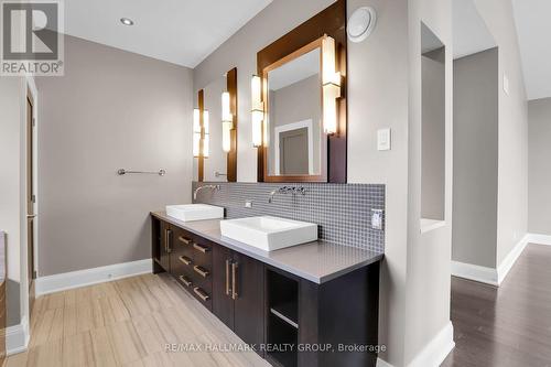 1601 Kingsdale Avenue, Ottawa, ON - Indoor Photo Showing Bathroom