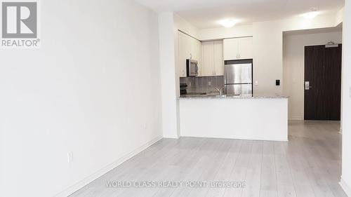 1510 - 349 Rathburn Road W, Mississauga, ON - Indoor Photo Showing Kitchen