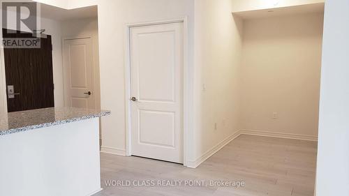 1510 - 349 Rathburn Road W, Mississauga, ON - Indoor Photo Showing Other Room