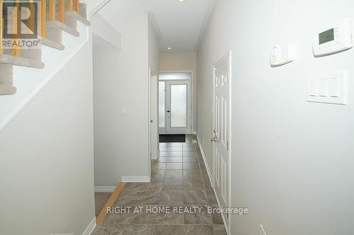 132 Mattingly Way, Ottawa, ON - Indoor Photo Showing Other Room