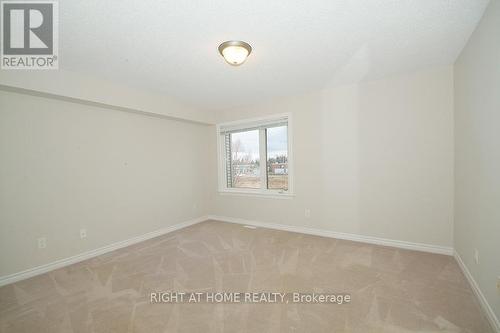 132 Mattingly Way, Ottawa, ON - Indoor Photo Showing Other Room