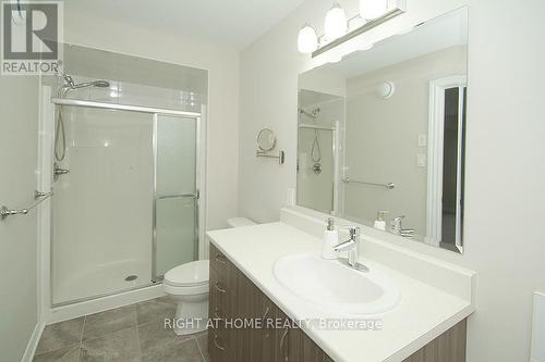 132 Mattingly Way, Ottawa, ON - Indoor Photo Showing Bathroom