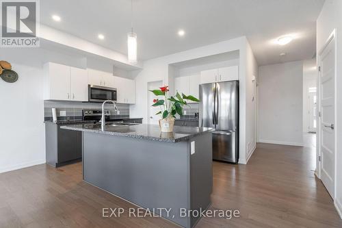 1269 Diamond Street, Clarence-Rockland, ON - Indoor Photo Showing Kitchen With Upgraded Kitchen