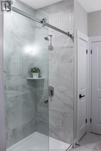 17 Duskridge Road, Chatham, ON - Indoor Photo Showing Bathroom