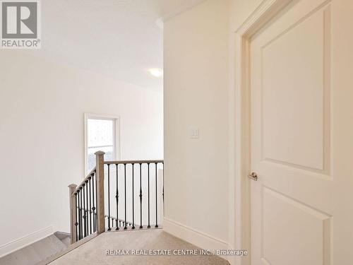 1555 Severn Drive, Milton, ON - Indoor Photo Showing Other Room