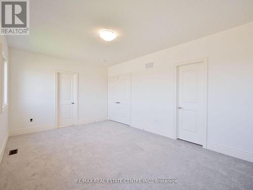 1555 Severn Drive, Milton, ON - Indoor Photo Showing Other Room