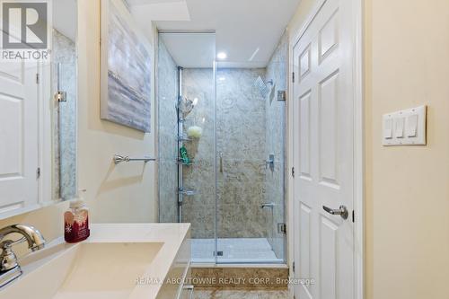 5875 Chessman Court, Mississauga, ON - Indoor Photo Showing Bathroom