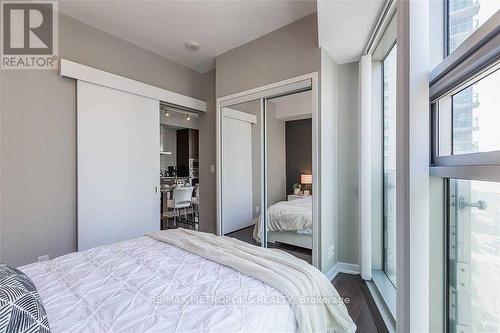 2207 - 12 York Street, Toronto, ON - Indoor Photo Showing Bedroom