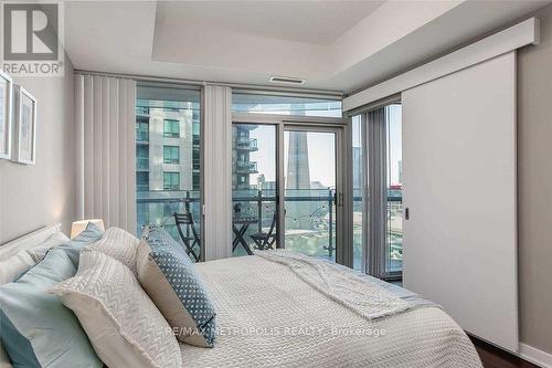 2207 - 12 York Street, Toronto, ON - Indoor Photo Showing Bedroom