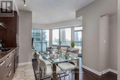 2207 - 12 York Street, Toronto, ON - Indoor Photo Showing Dining Room