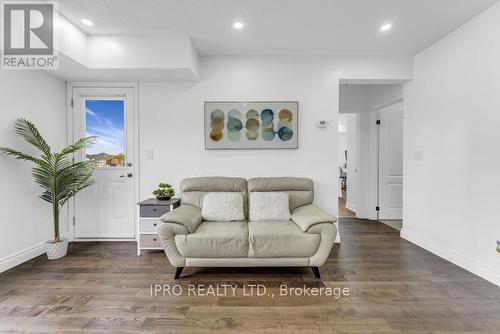 325 - 10 Mendelssohn Street, Toronto, ON - Indoor Photo Showing Living Room