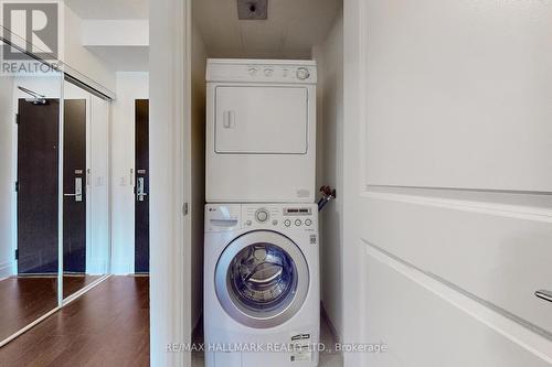 509 - 131 Upper Duke Crescent, Markham, ON - Indoor Photo Showing Laundry Room