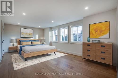 941 Old Mohawk Road, Hamilton, ON - Indoor Photo Showing Bedroom