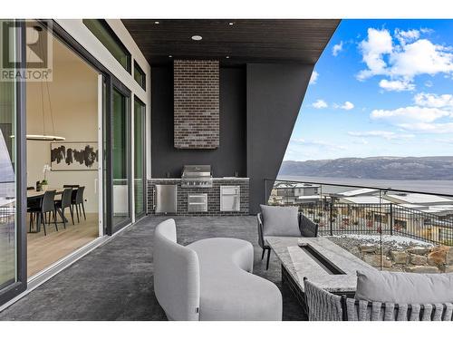 5584 Upper Mission Court, Kelowna, BC - Outdoor