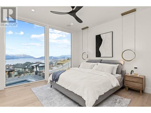 5584 Upper Mission Court, Kelowna, BC - Indoor Photo Showing Bedroom